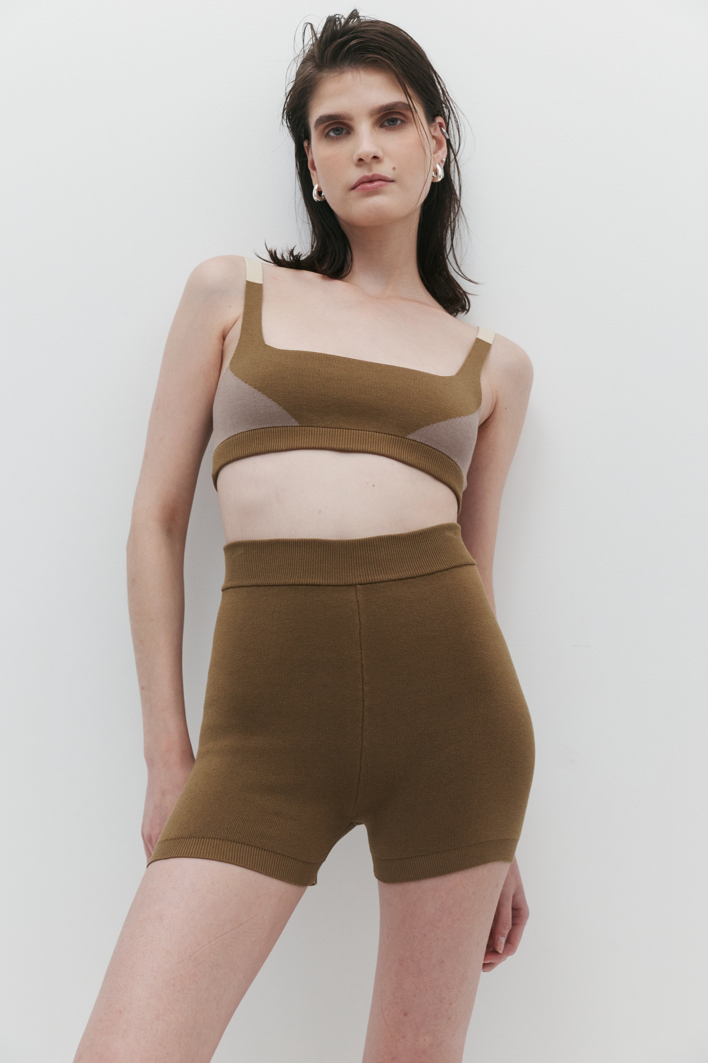MOVEMENT KNITWEAR