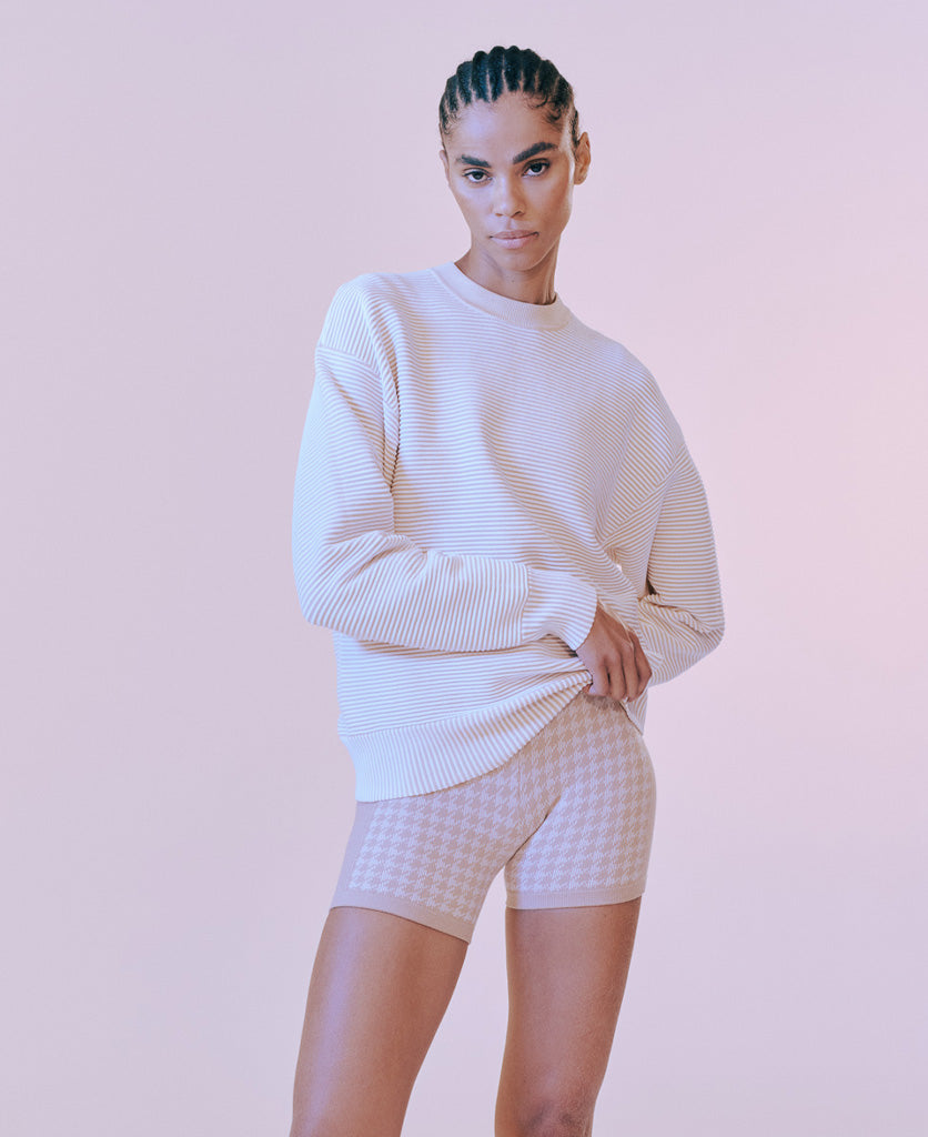 CHECKED OUT KNIT SHORT