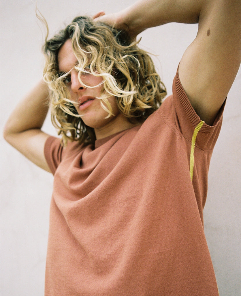 HIGHLIGHTER TEE