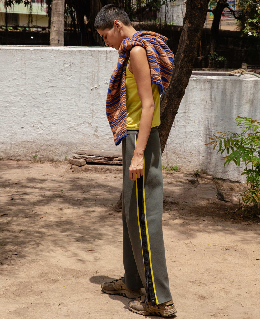 SIDE-SNAP TRACK PANT