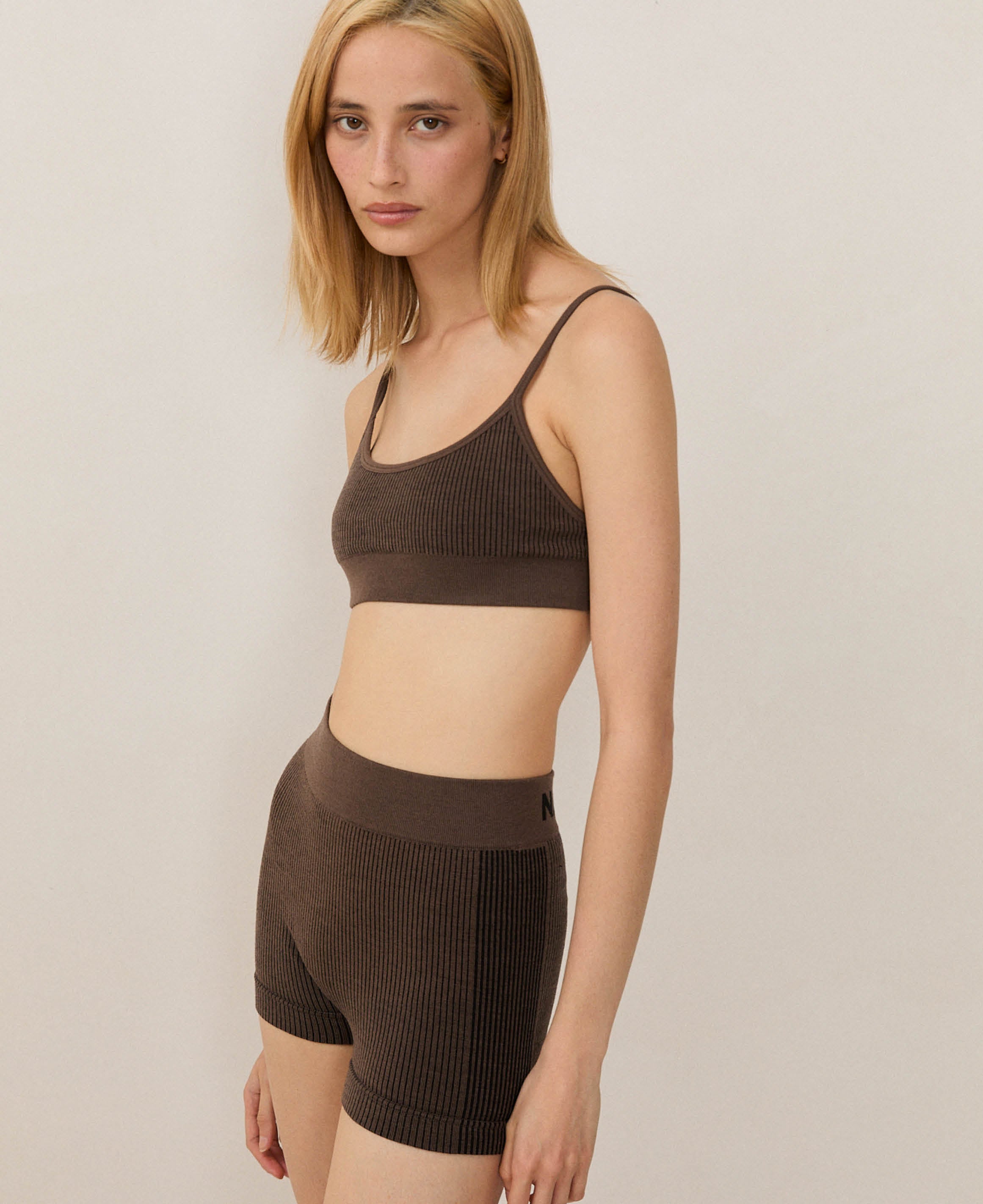 CLASSIC WOOL MICRO SHORT