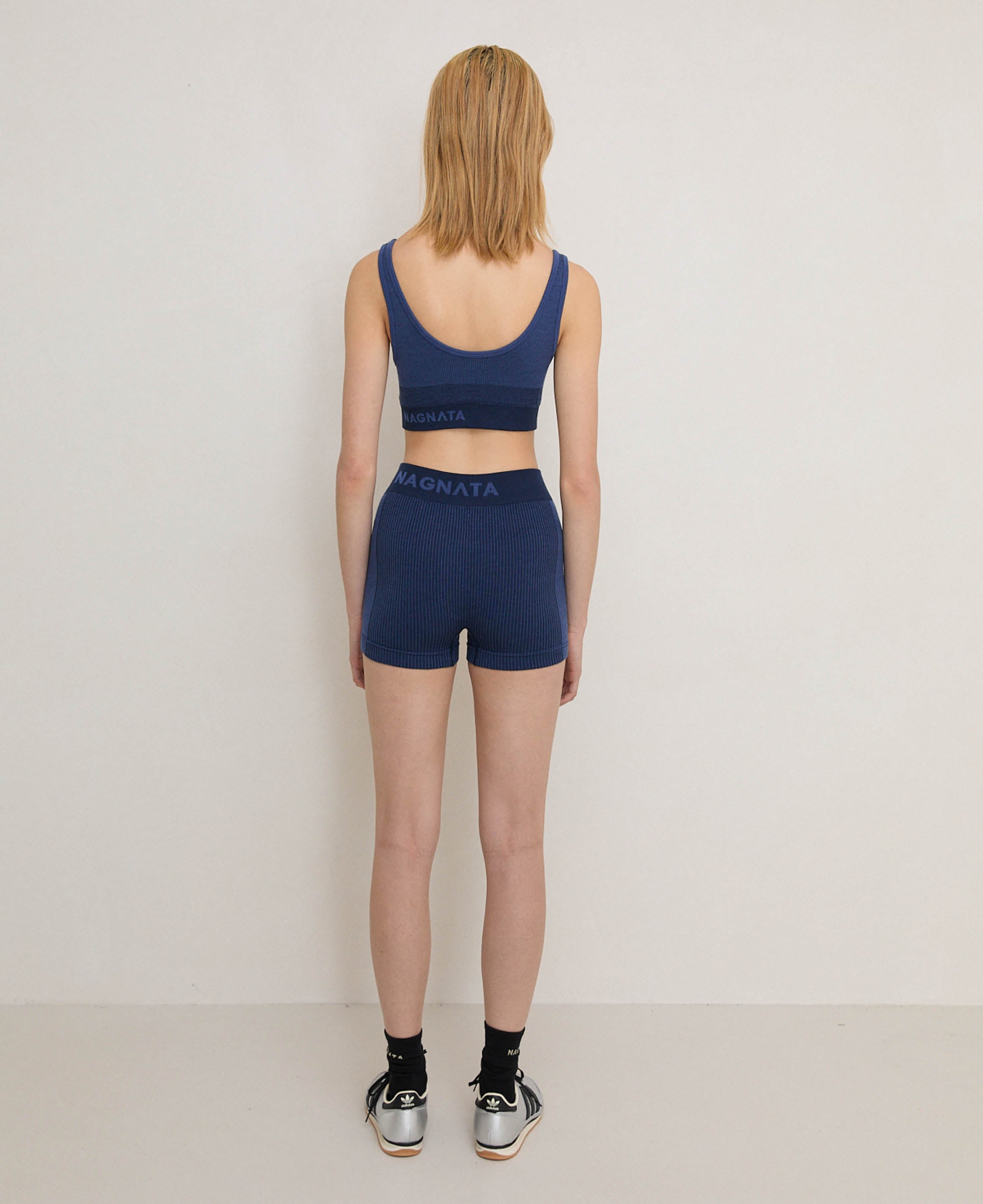 SCOOP WOOL CROP