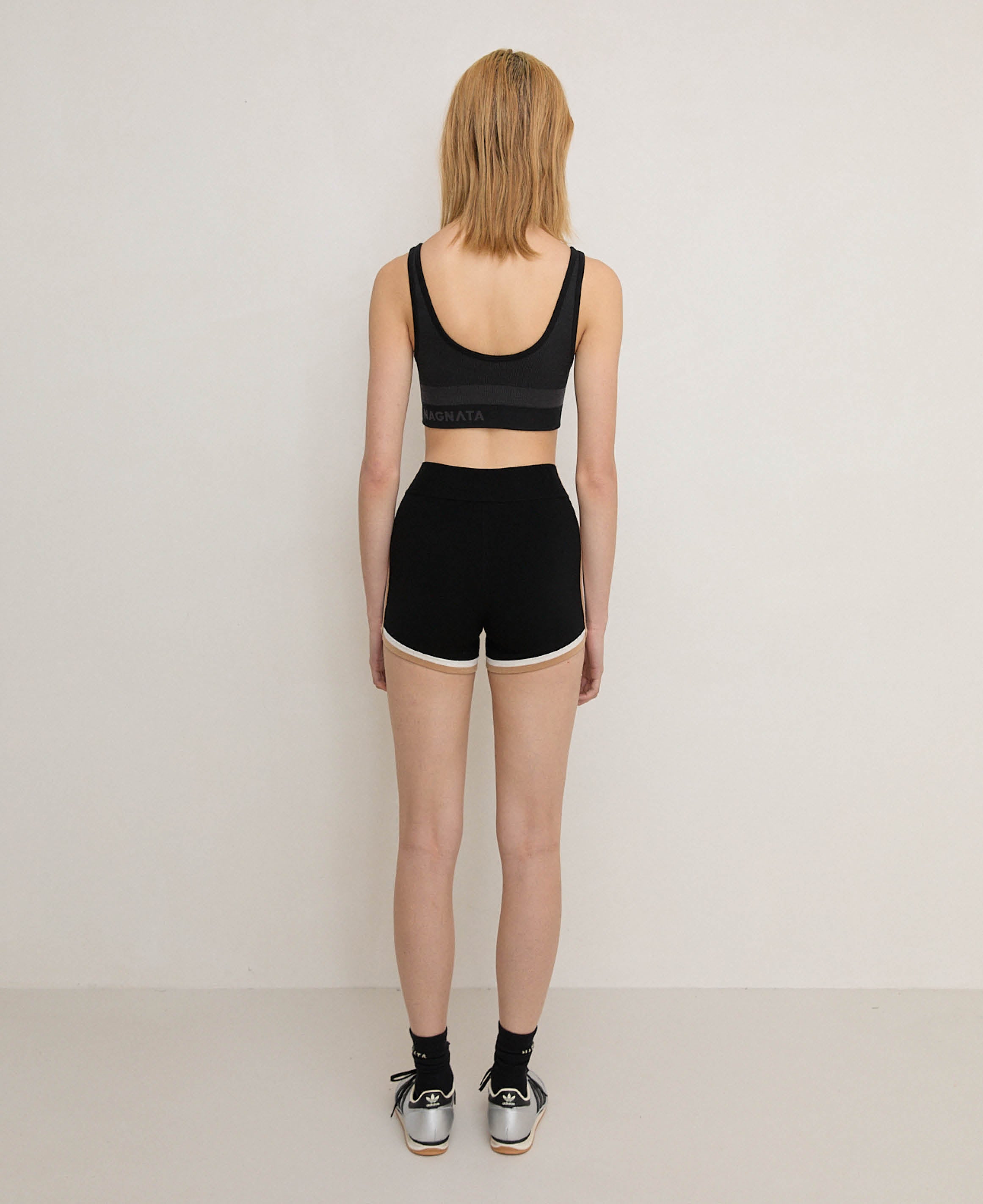 SCOOP WOOL CROP