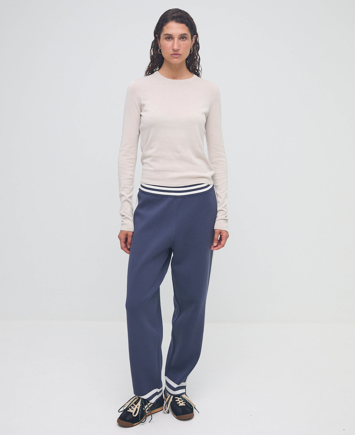 ESSENTIALS LONG SLEEVE TOP