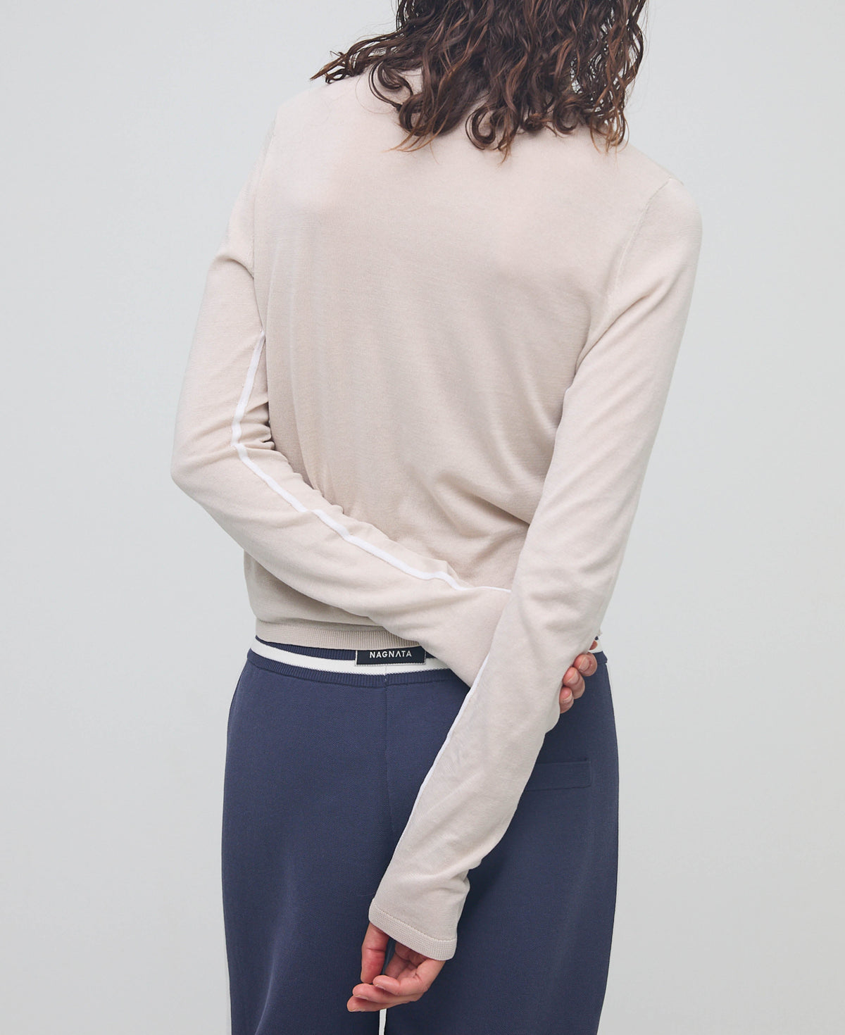 ESSENTIALS LONG SLEEVE TOP