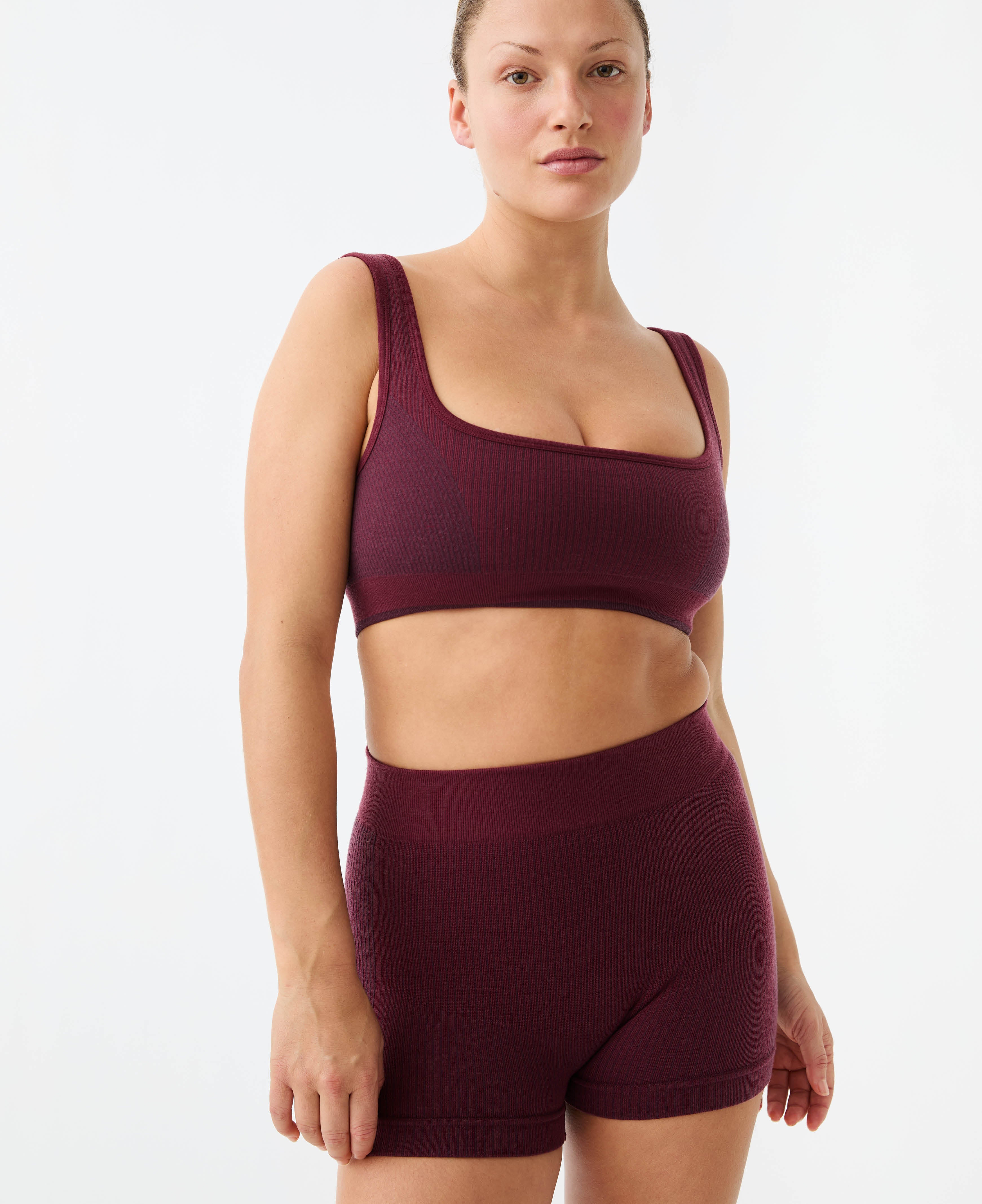 CLASSIC WOOL MICRO SHORT