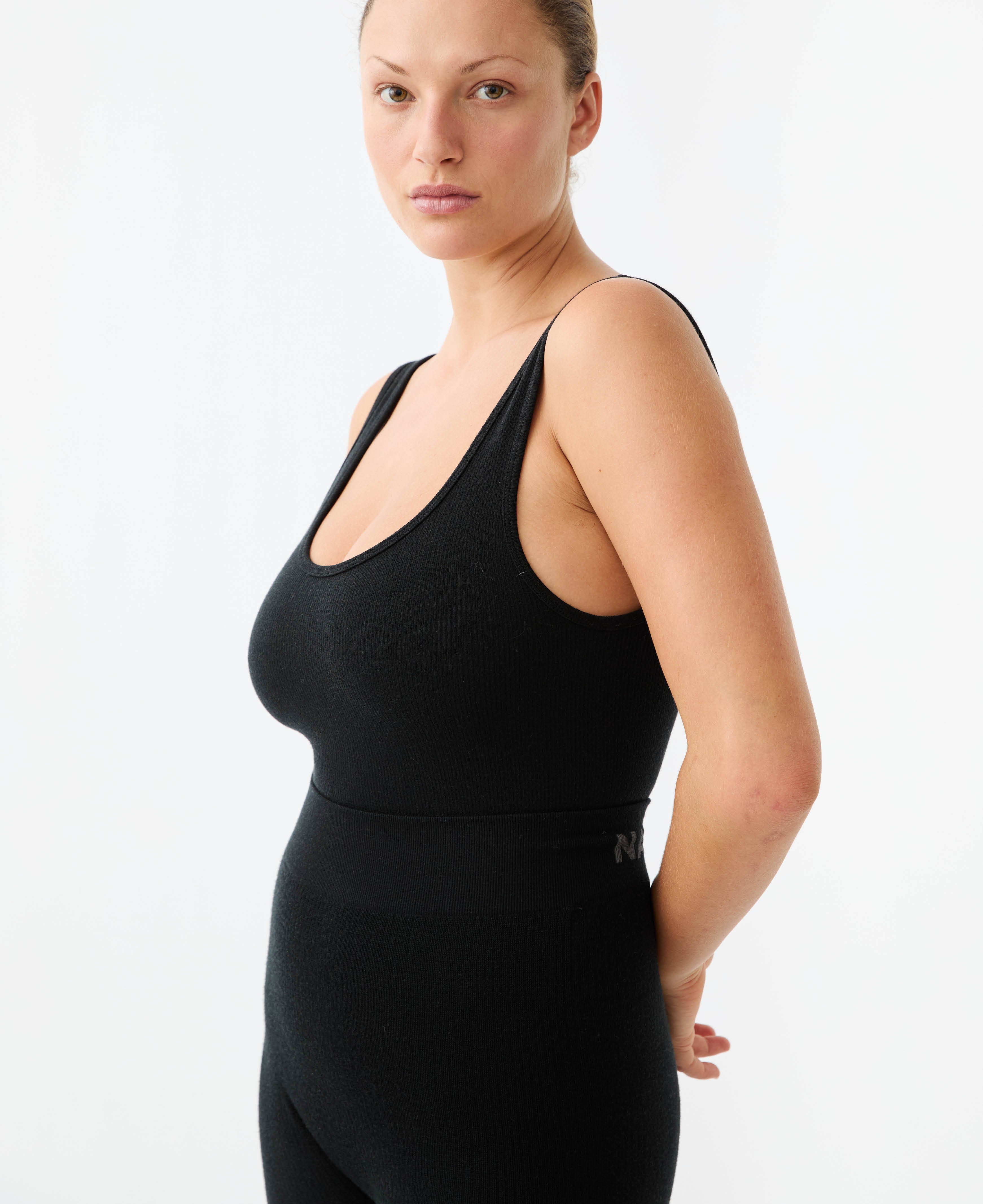 AVIKA WOOL TANK