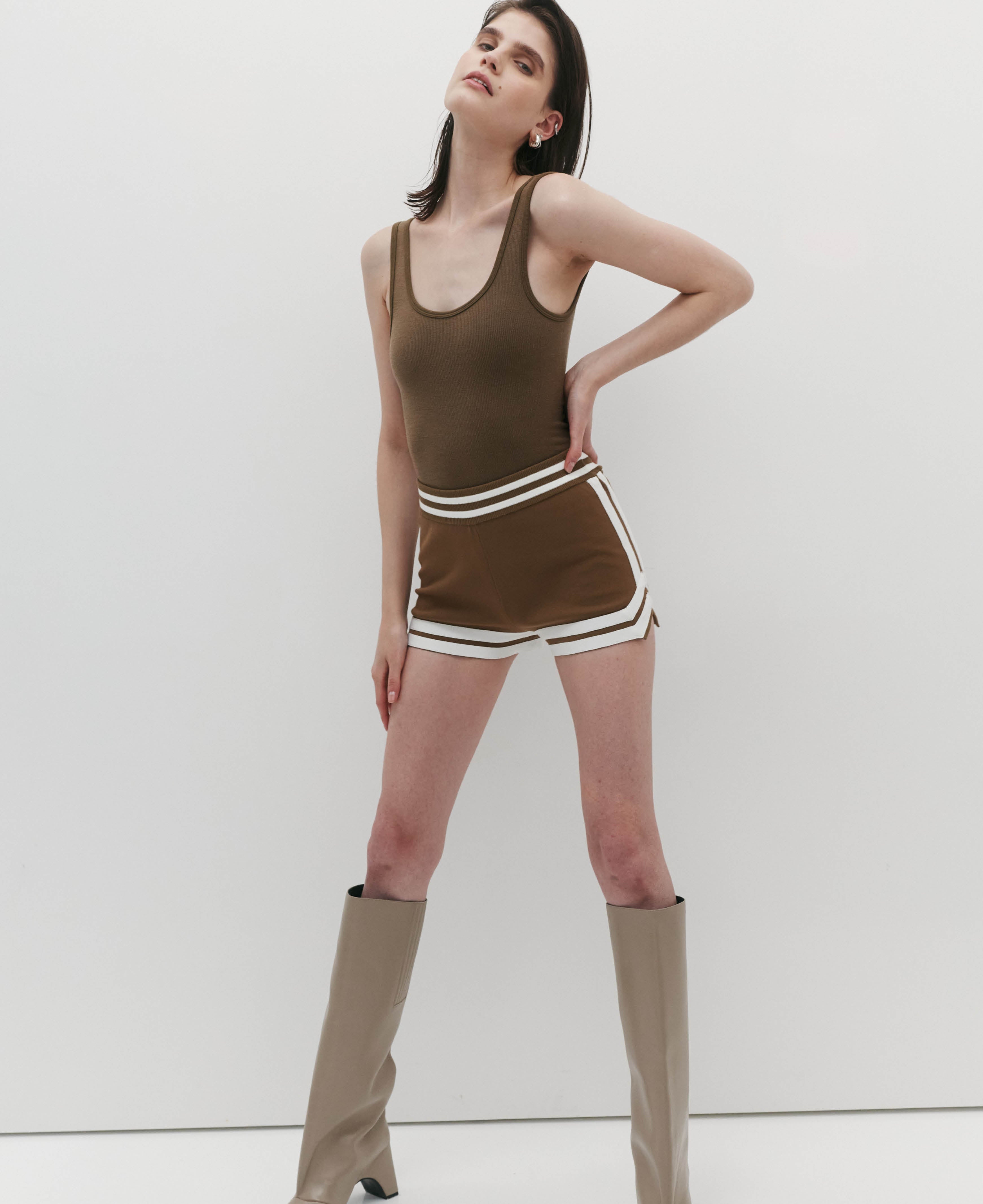 AVIKA WOOL TANK