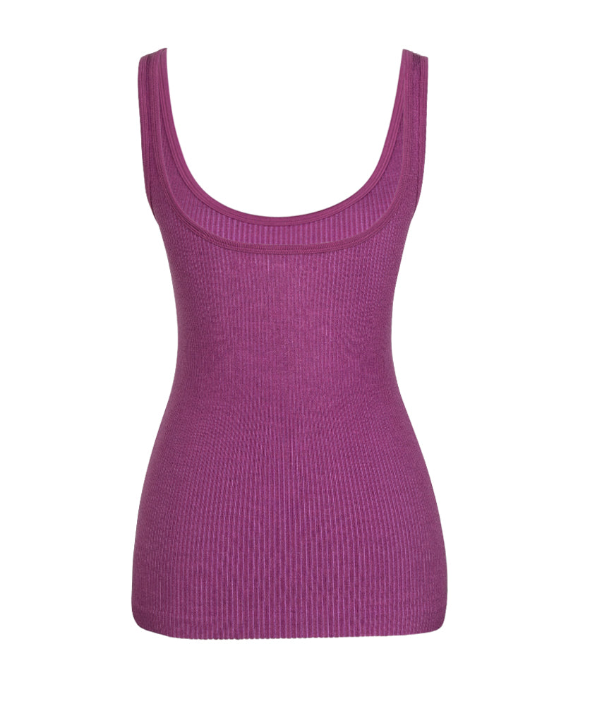 Female model wears Nagnata Avika Rib Tank in purple haze & lilac with a rib knit short in tangerine