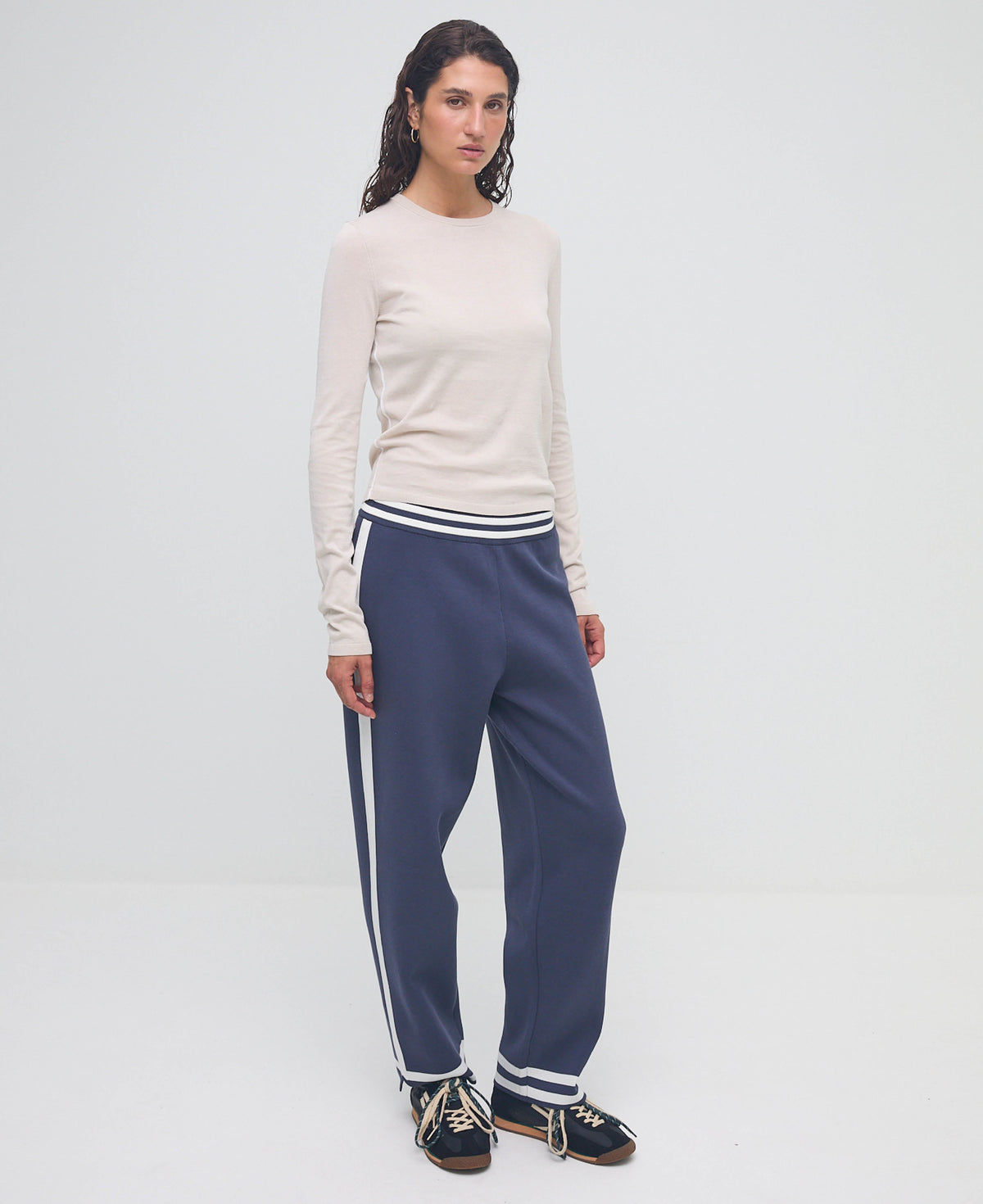 ESSENTIALS LONG SLEEVE TOP