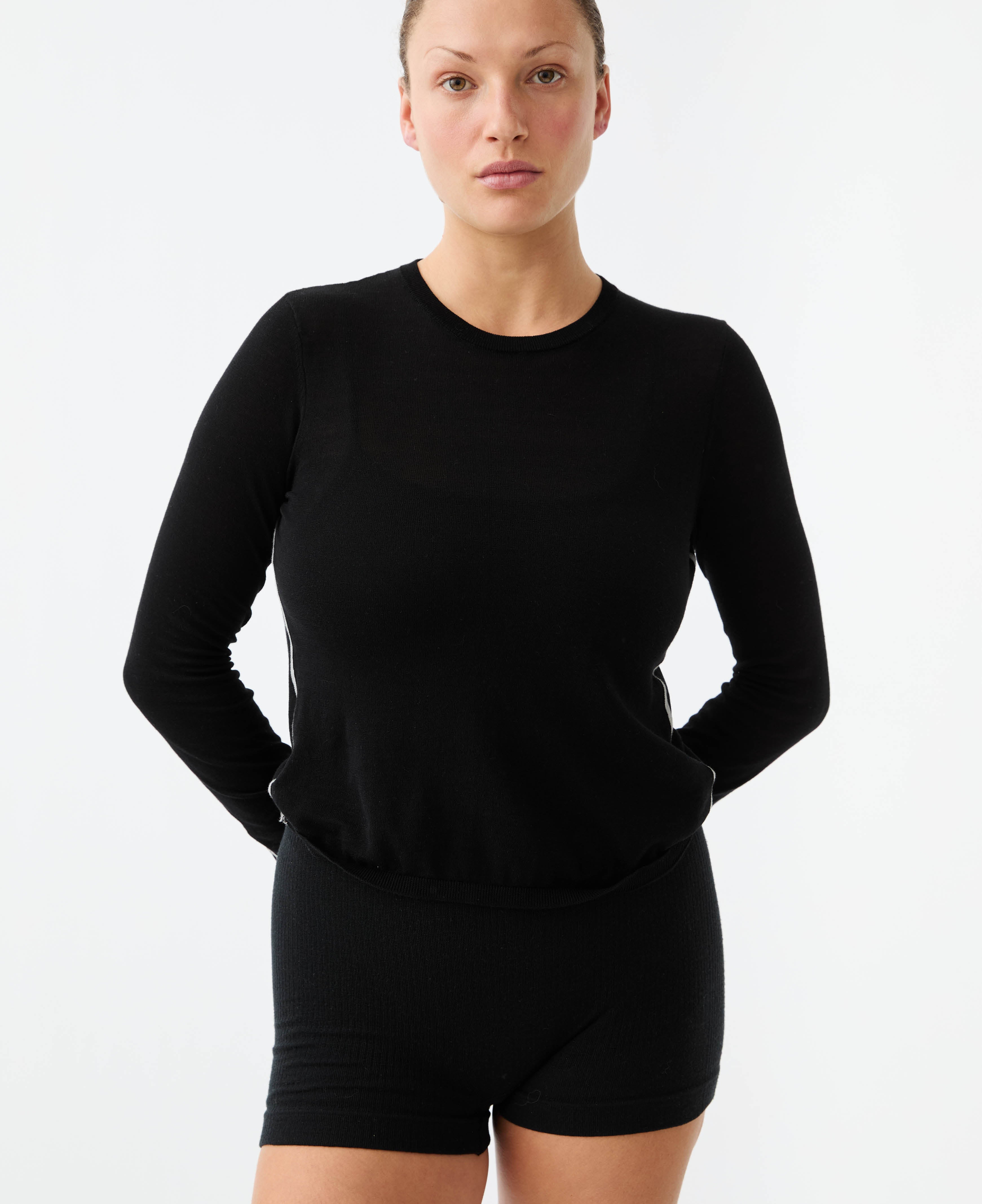 CLASSIC WOOL MICRO SHORT