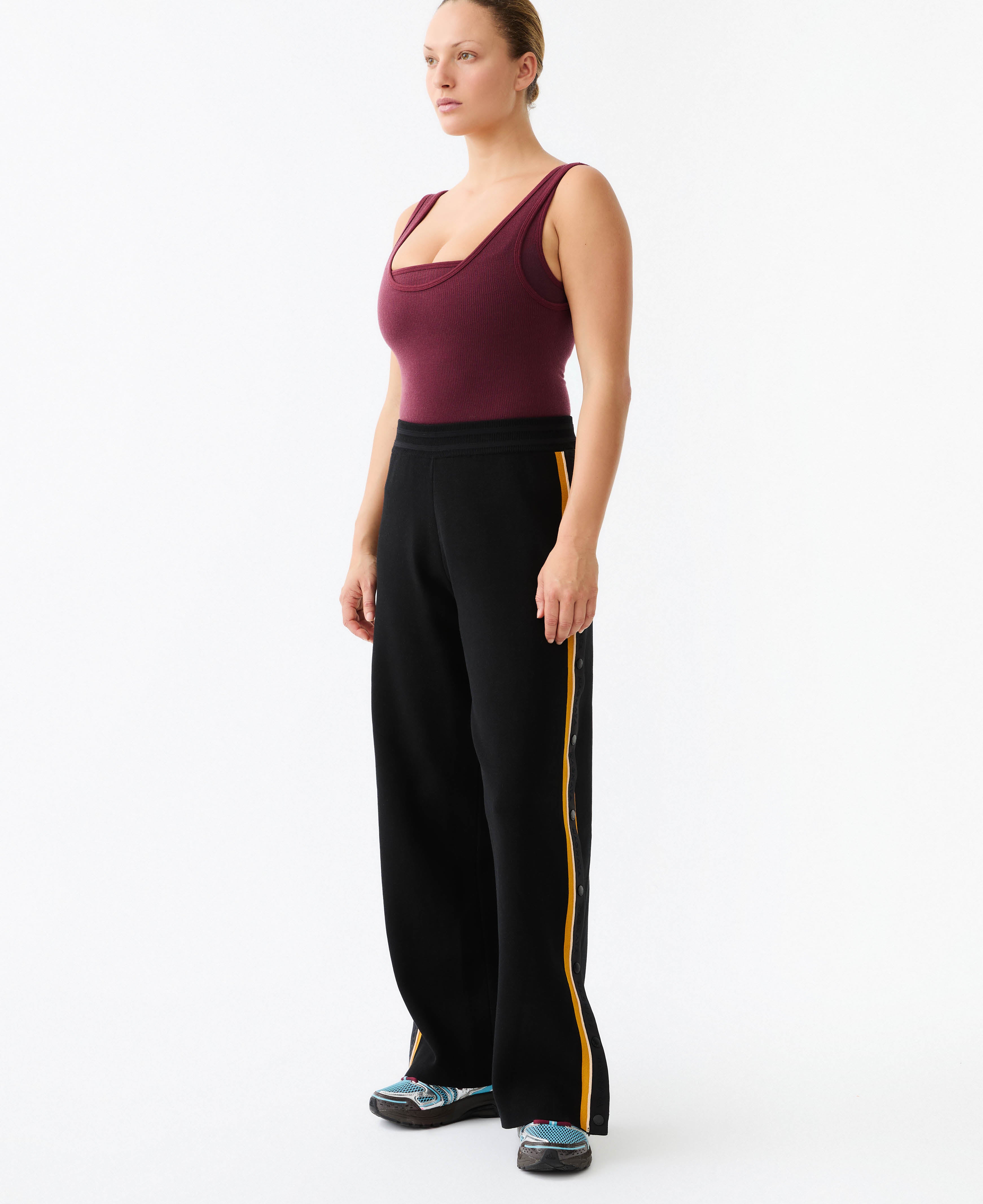 ORGANIC SIDE SNAP TRACK PANT